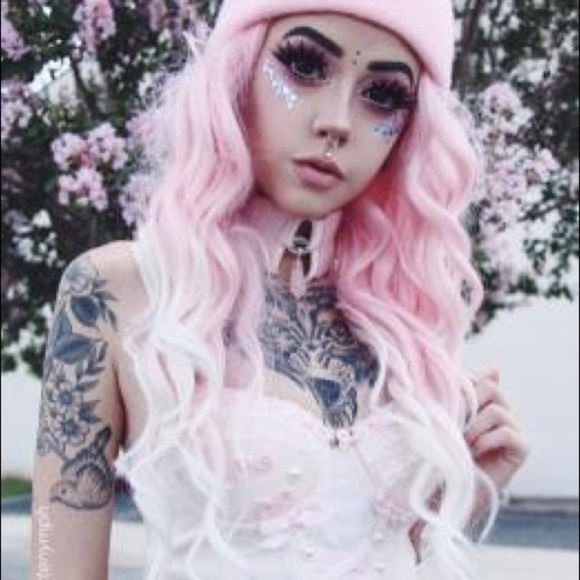 ✨KORI 24” PINK &amp; WHITE OMBRÉ CURLY LACE FRONT WIG